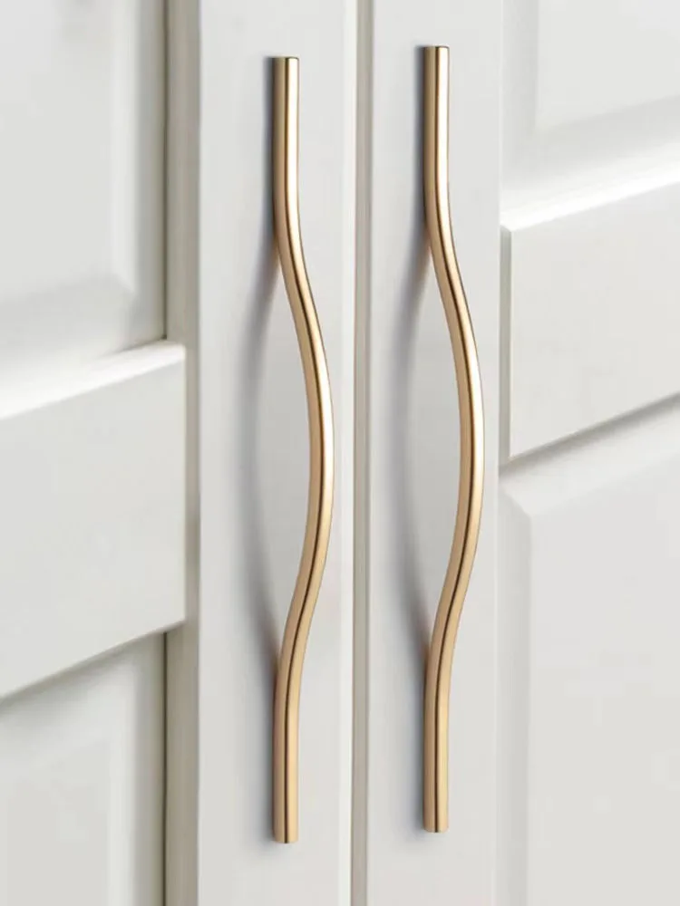 Modern Light luxury Handles for Furniture Wardrobe Pulls Minimalist Black and Golden Long Handles for Cabinets Drawer Door Knobs