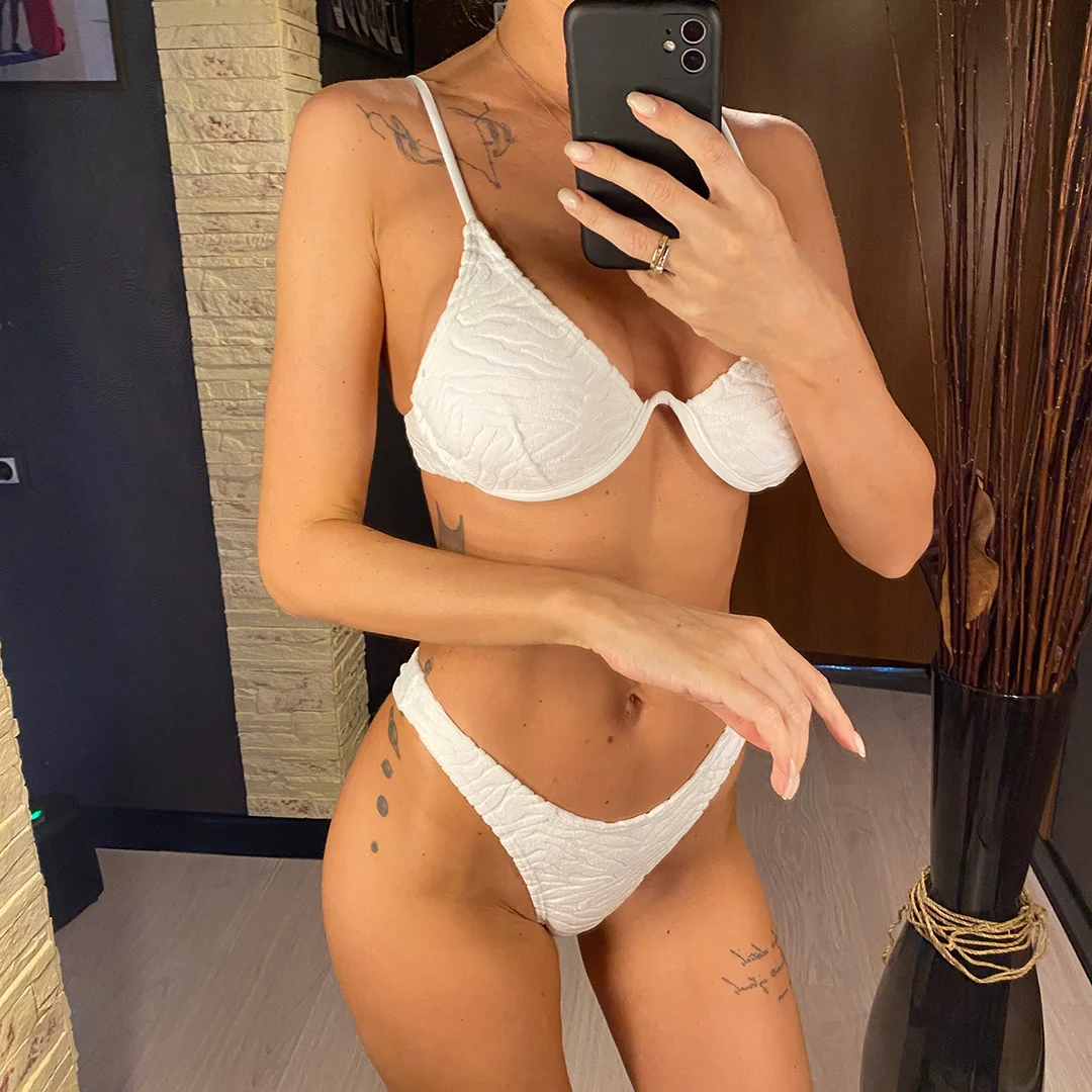 Sexy, geraffter Bikini mit Bügel und Rock, Damen-Badebekleidung, dreiteiliges Bikini-Set, Badeanzug, Badebekleidung, Modell V4481. – Detail 10