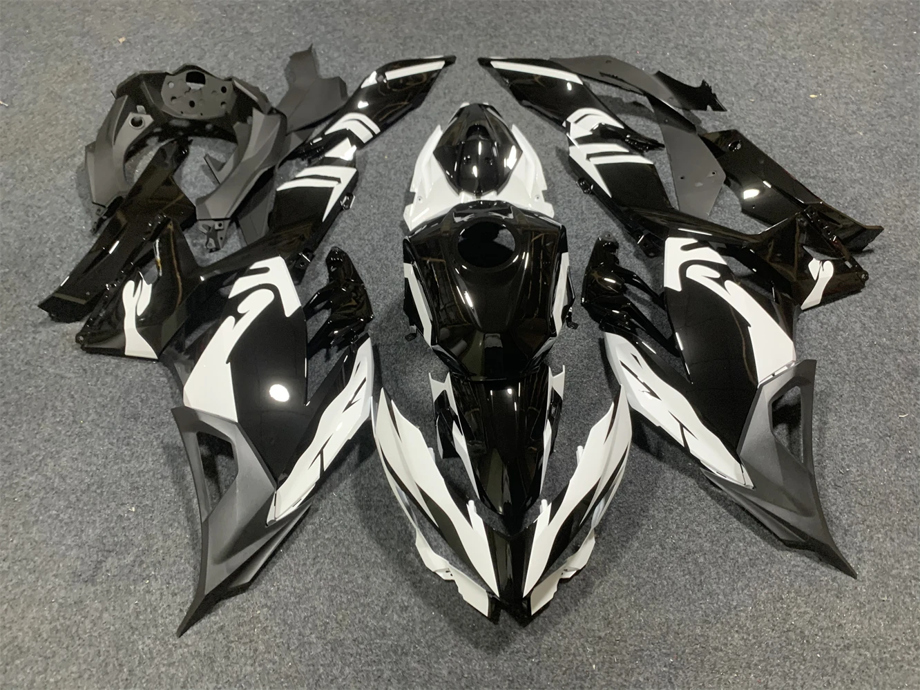 Motorcycle Fairing kit for Kawasaki Ninja 400 18-23 years ZX400 EX400 2018 2019 2020 2021 2022 2023 Fairing Black White