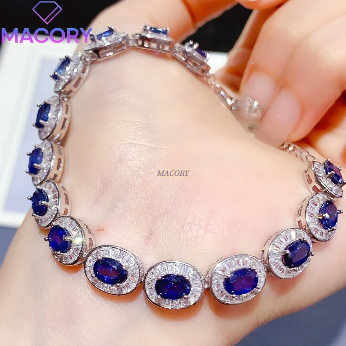 S925 silver bracelet inlaid with blue sapphire for women, high-quality jewelry suitable for various occasions