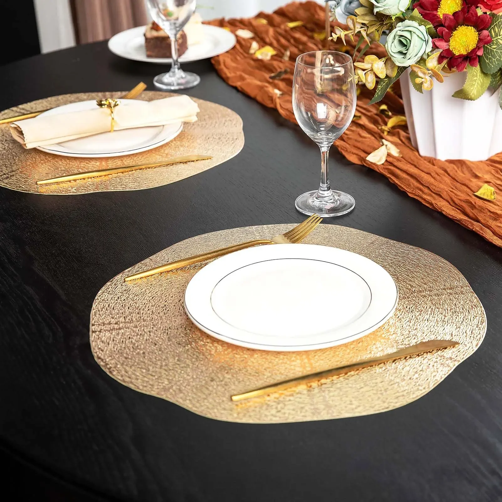 Gold Round Placemats,Round Vinyl Placemats Bulk 15 inch Table Place Mat Non Slip for Indoor Outdoor Holiday Wedding Dinner