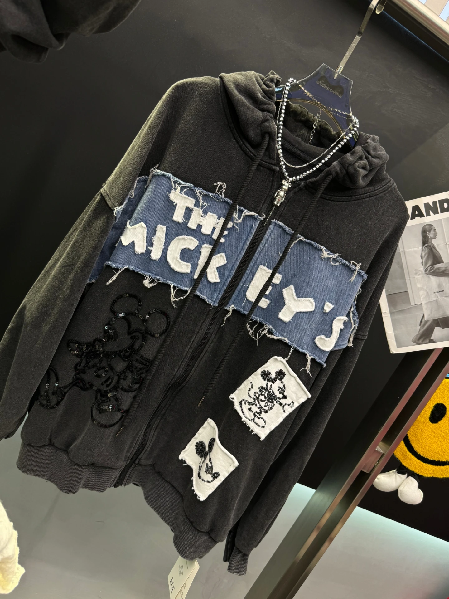 2025 Autumn New American Retro Patchwork Cartoon Black Sweatshirt for Women Loose Design Retro Sports Jacket Zip Up Hoodie