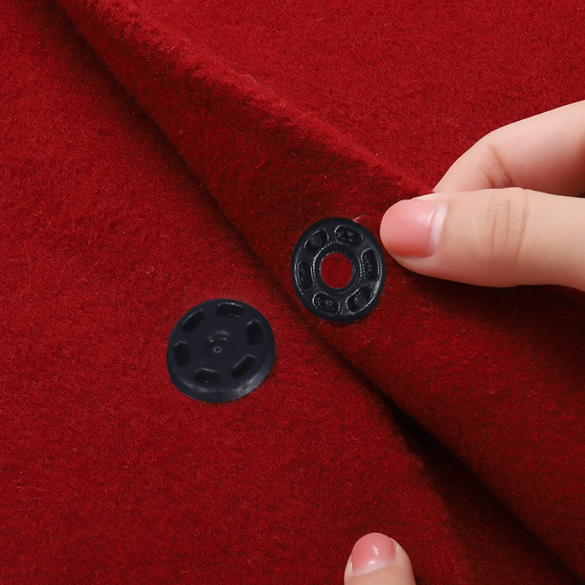 

2 Rolls Classic Snap Fastener Belt Quilting Cover Replacement Sub Female Buckle Black Snapper Curtain Press Button 18x18x36cm