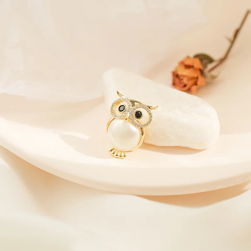 Cartoon Owl Magnetic Clasp Pearl Brooch Micro Inlaid Zircon Collar Pin Anti-Exposure Clothing Accessory Women's Owl Brooch