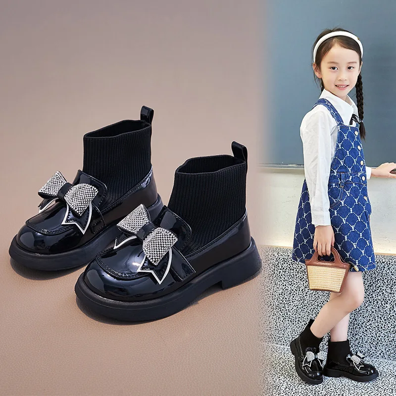 

Girls Sock Boots Bow Rhinestones Versatile Hook & Loop Glossy 2023 Spring Ankle Boots Children Leather Shoes Kids Fashion Shoes