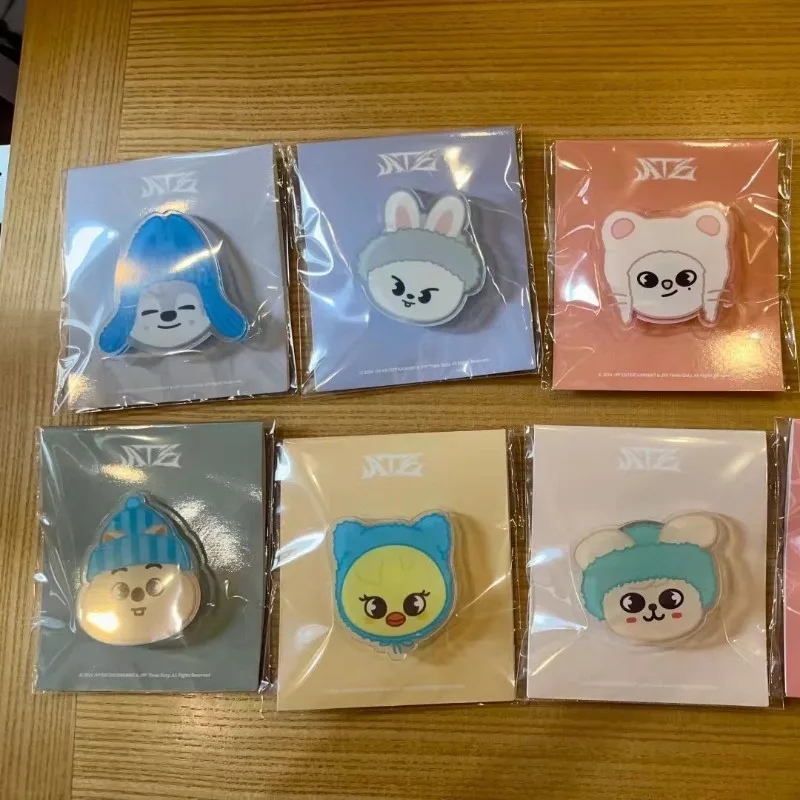 

1/8PCS Cartoon Cute Mobile Phone Holders SKZ ooed Cellphone Acrylic Scalable Stands Creative Phones Decor Accessories Gifts 2025