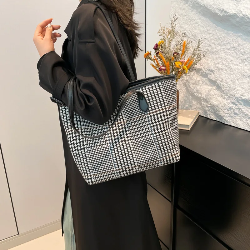 Trendy Fashion Retro plaid Underarm Bag 2024 New Personalized Casual Lazy Style Single Shoulder Tote Bag