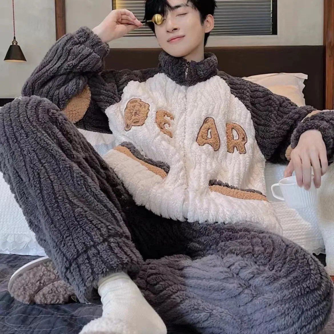 

Sleepwear Winter Men's Pajamas Coral Fleece Flannel Zipper Thickened Fleece Home Wear Large-sized Set Outside