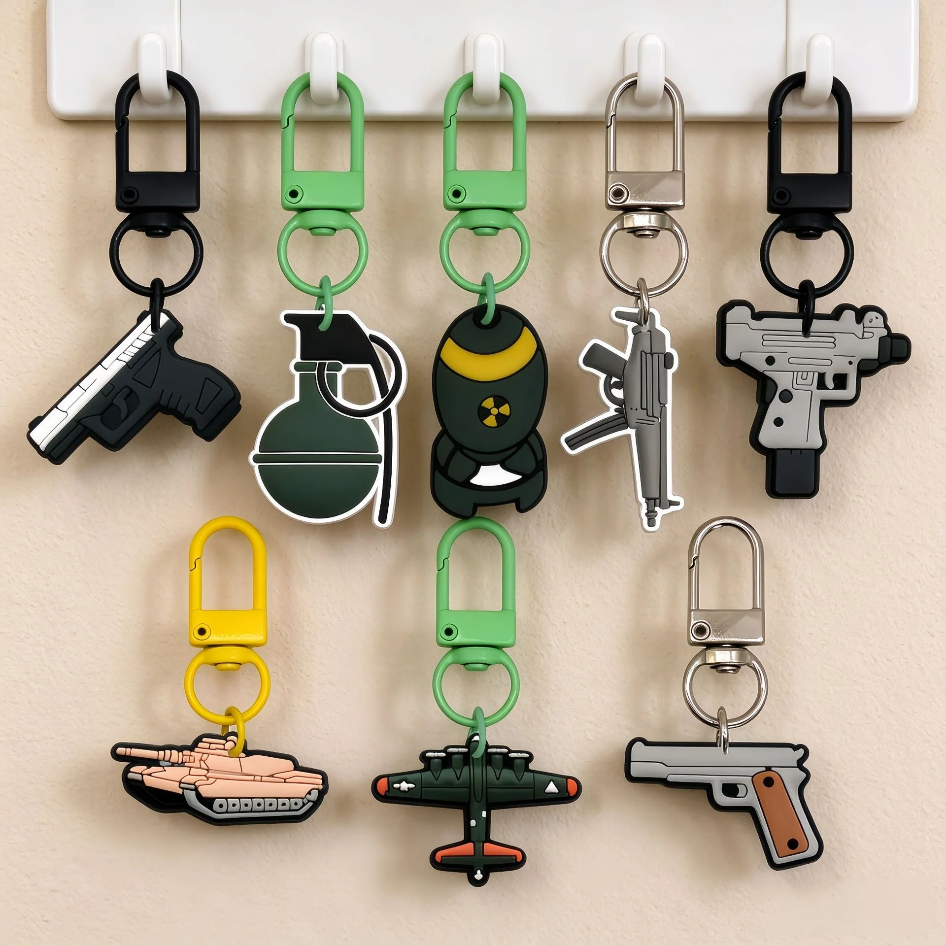 1Pcs Military Model Keychain Set Rubber Gun Tank Plane Keyring Tactical Carabiner Bag Charm Pendant Gift For Men Boys Souvenir