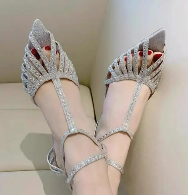 

Сексуальные летние босоножки с блестками и стразами, тонкими ремешками, вырезами, заостренным носком, на высоком каблуке, с кристаллами, для женщин, свадебные туфли