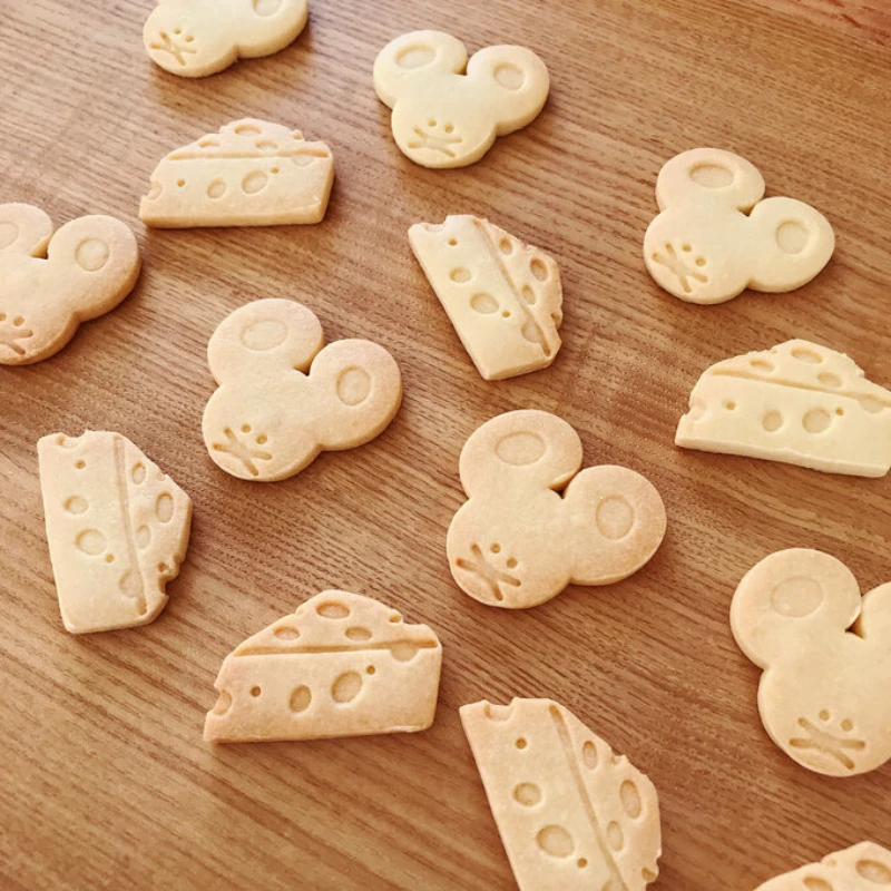 Cheese Shaped Cookie Cutters Biscuits Moulds Cute Mouse Eating Cartoon Animal Stamps 3D PLA Fondant Embossing Baking Tools