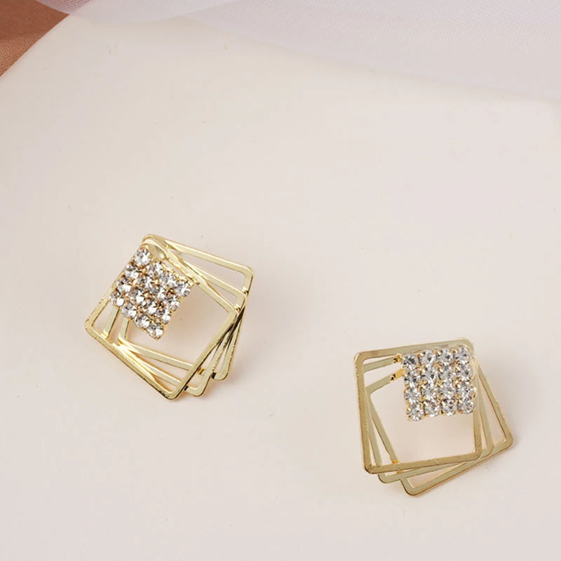 Multi-layer Overlap Rhombus Shape Stud Earrings for Women Hollow Out Metal Golden Color Geometry Earrings Party Crystal Jewelry
