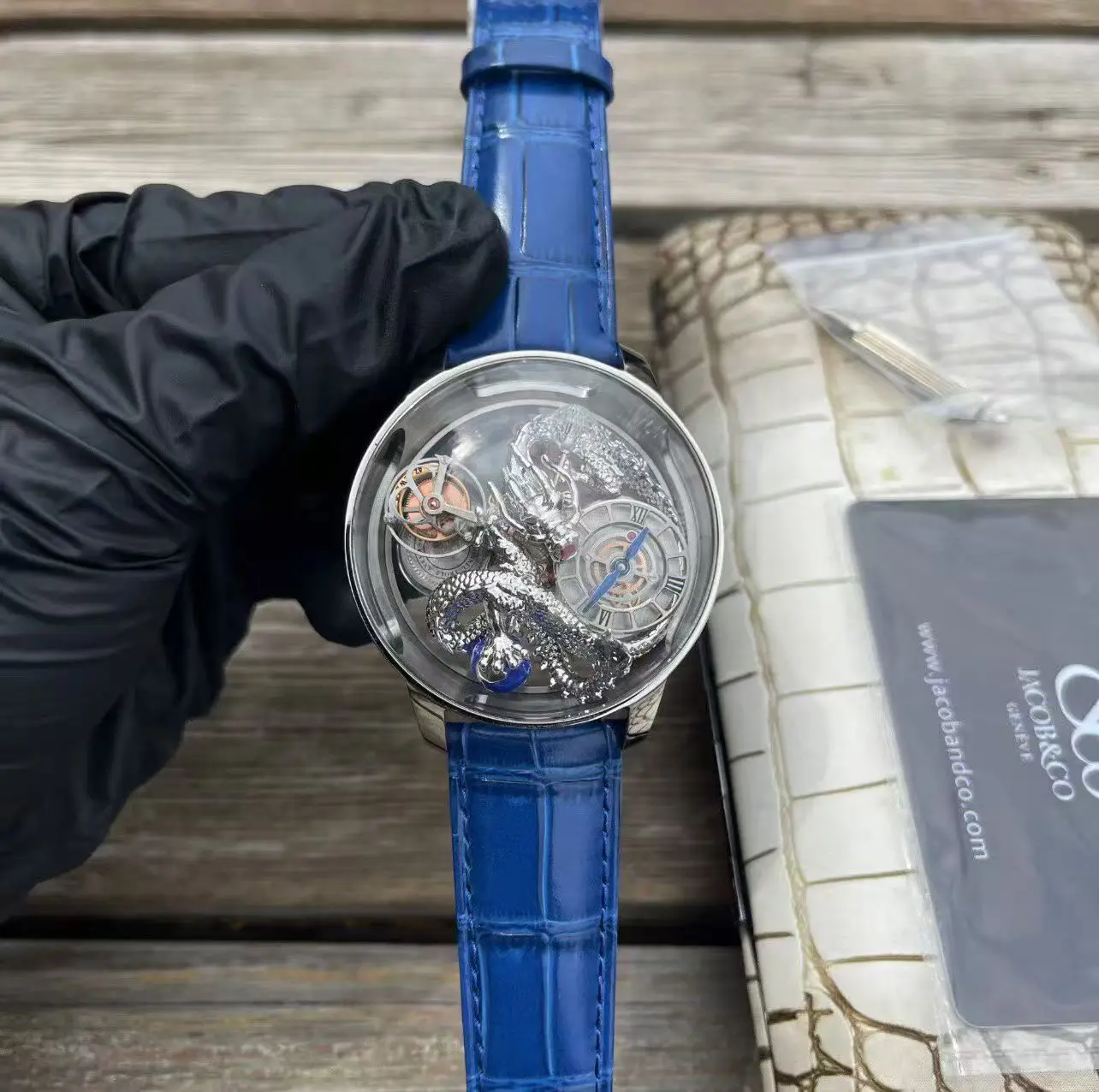 Ограниченная серия часов JACO Tourbillon