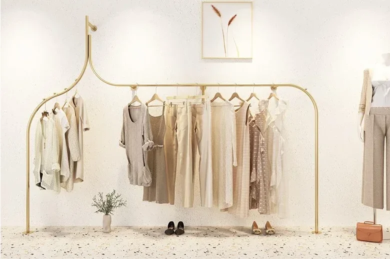 

Floor-Mounted Women's Clothing Store Display Rack Side Hanging Shelf for Fashion Retail Shop Organizing And Styling
