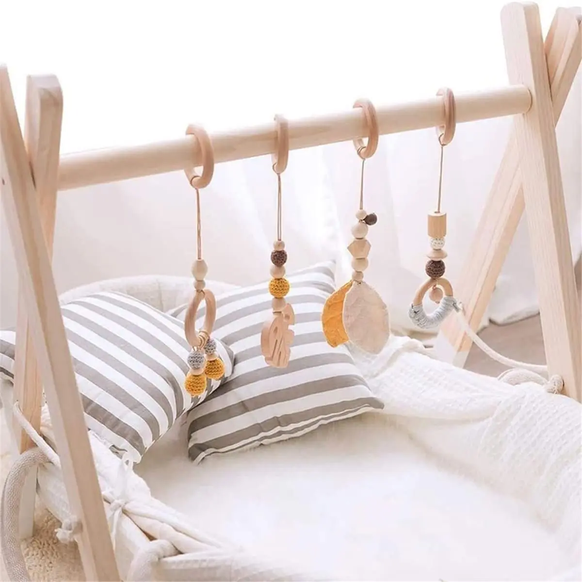 Unfinished Wooden Rings for Crafts, 75mm Natural Solid Wood Rings for DIY Macrame and Jewelry 20PCS