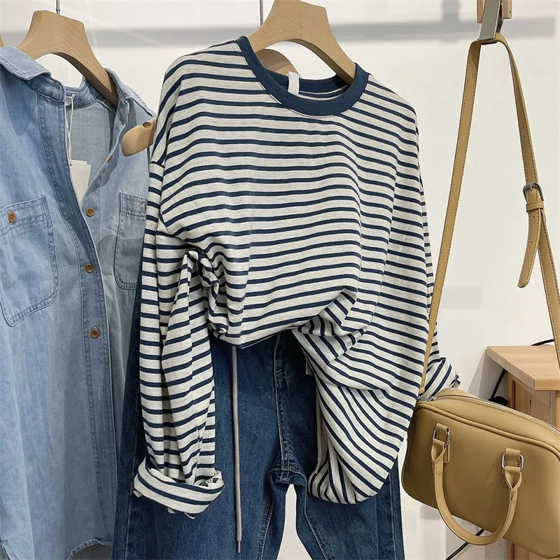 Plus Size Stripe Control Bi into ~ Retro Blue Contrast Color Thin Stripe Loose Slimming round Neck Pullover Long sleeves Shir...