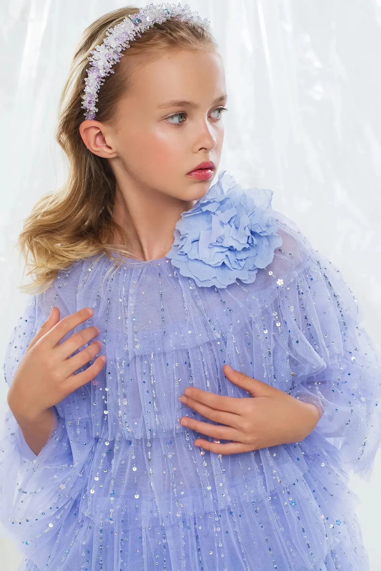 Gaun Gadis Bunga Tulle Renda untuk Pernikahan Payet Gemerlapan Berlapis Bunga Gadis Kecil Pemotretan Gaun Pesta Ulang Tahun Disesuaikan