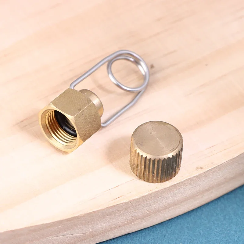 أسطوانة غاز البيوتان للتخييم في الهواء الطلق مقاومة للتسرب والغبار؛ رأس موقد طويل مع قابس أسطوانة غاز مسطحة قابلة للتعبئة