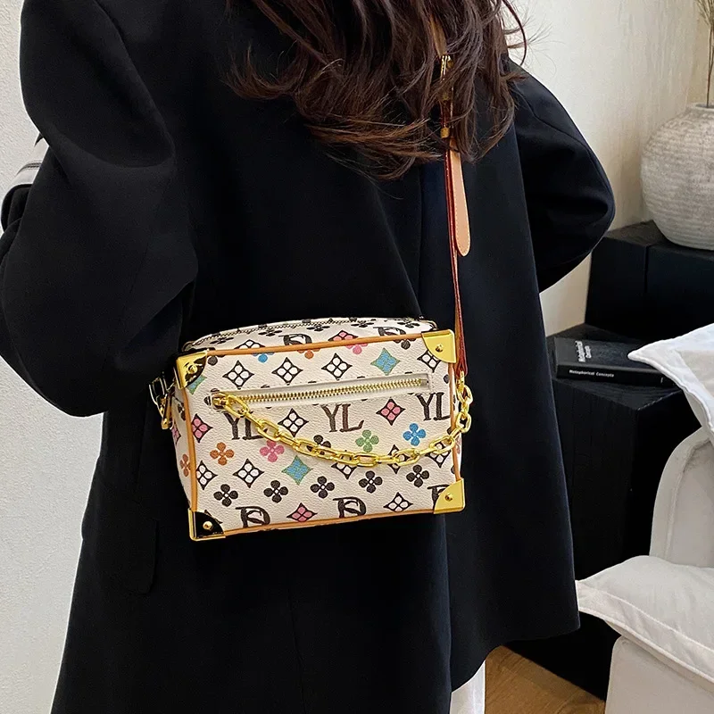 

Vintage Classic Iron-Foot Small Square Bag for Women - Trendy Retro Style, Crossbody/Shoulder, Single Strap, Monogram Pattern