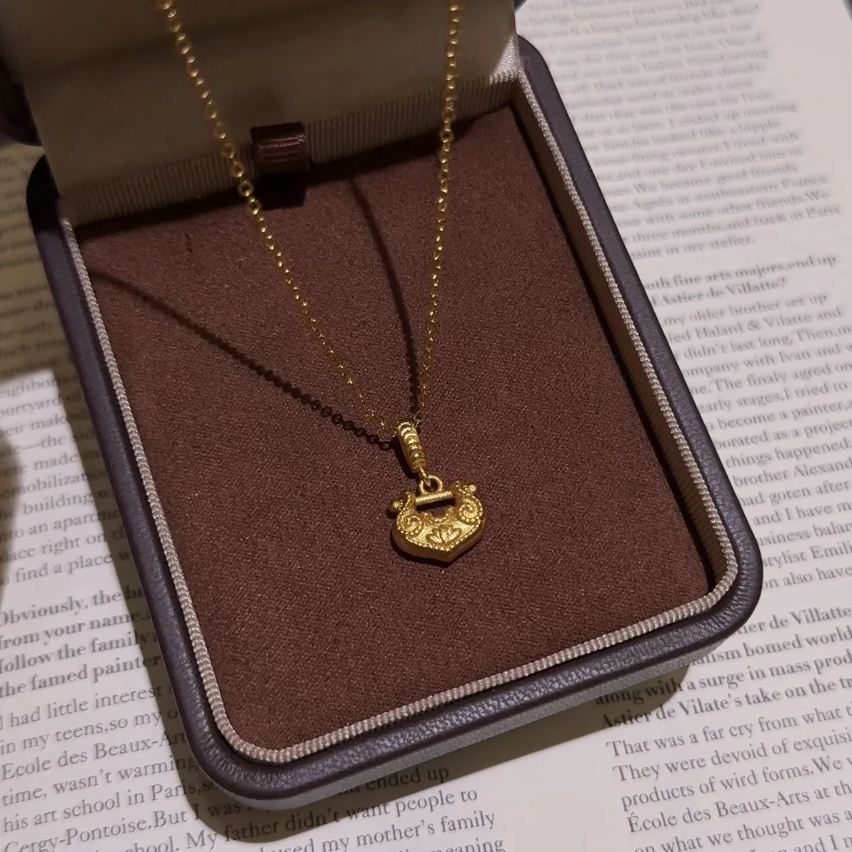 Relief Lotus Flower Small Ruyi Lock Necklace  Retro High-end Embossed Pendant Suitable for Daily Banquet Jewelry