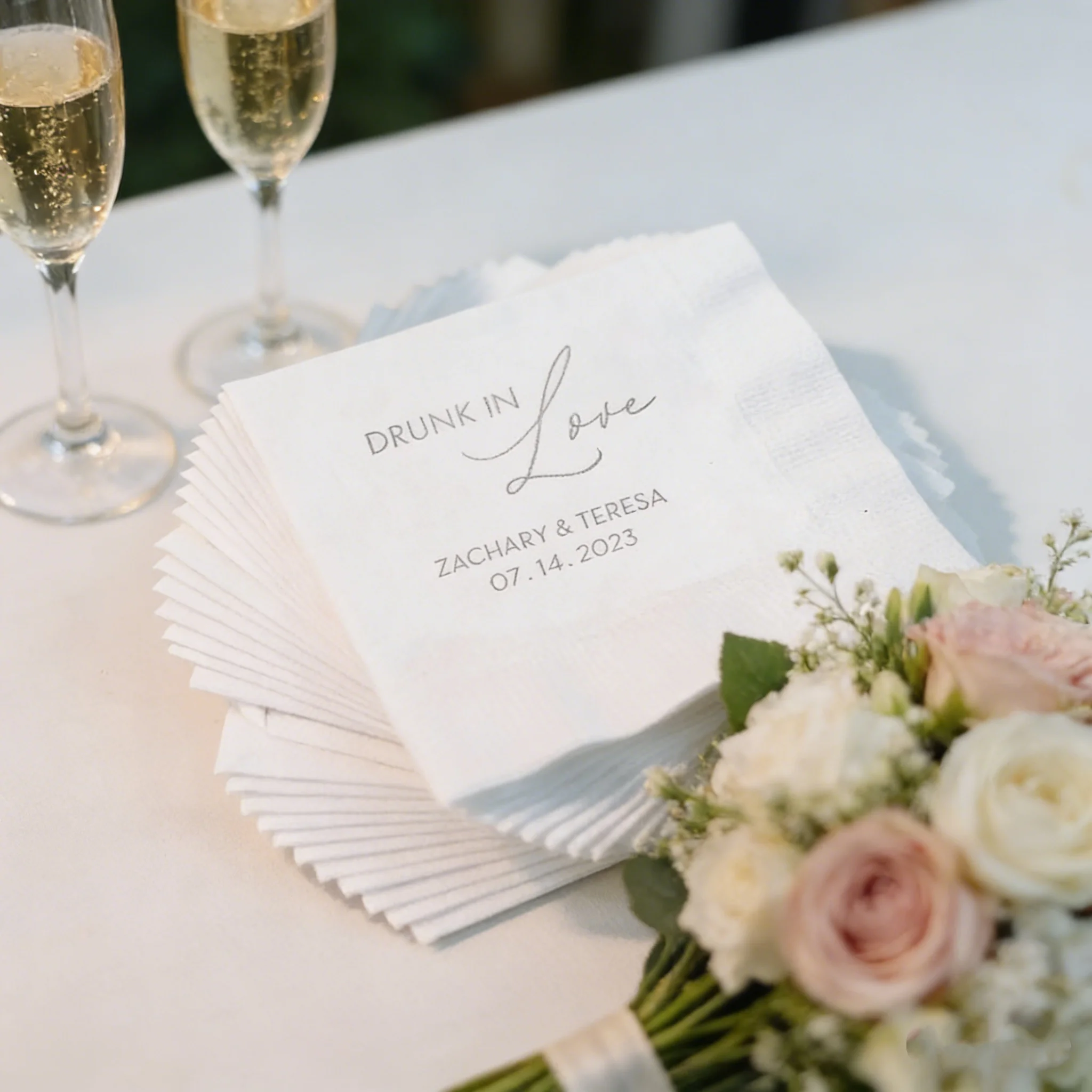 

50 шт. Салфетки для свадьбы с индивидуальной фольгированной печатью и персонализированным текстом для декора на девичник и свадебный прием