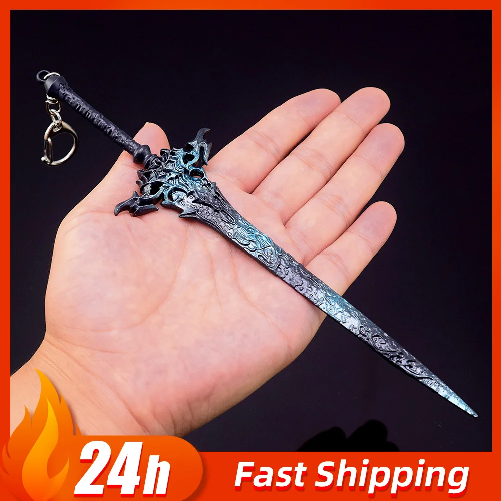 ดาบแฟนตาซีอัลติเมท บลาด ดีไวน์ ขนาด 22 ซม. โมเดลอาวุธอนิเมะ ของเล่นพวงกุญแจดาบ ของสะสม งานโลหะ ของขวัญสำหรับเด็กผู้ชาย