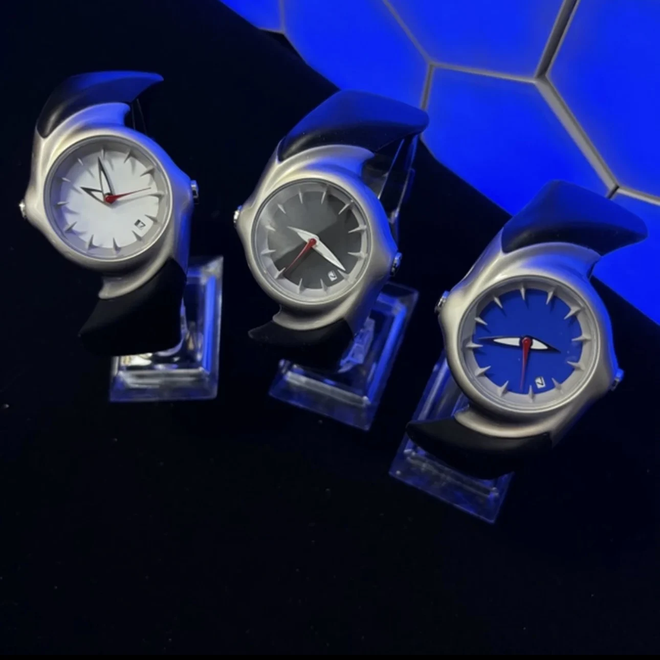 สถาบันวิจัย Y2K สายรัดซิลิโคนดีไซน์ยุคใหม่ย้อนยุคสุดล้ำ โดดเด่นไม่ซ้ำใคร สำหรับผู้ชายและผู้หญิง ระดับไฮเอนด์