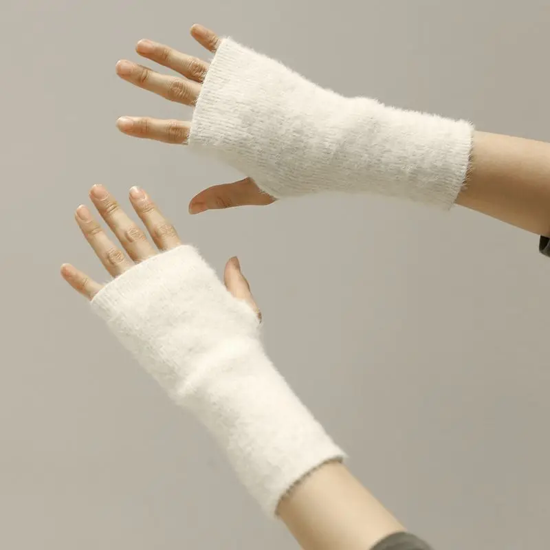 

Fashionable autumn and winter thickened warm half-finger plush gloves for female students soft waxy wrist guard woolen sleeves