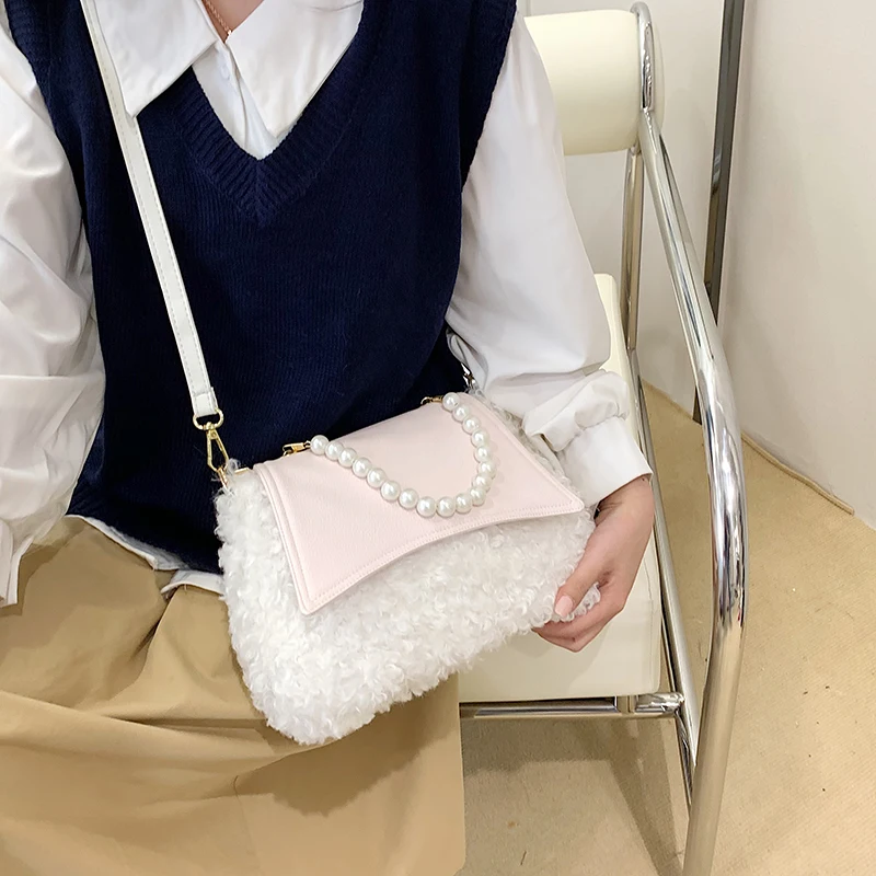 

Ladies Exquisite Workmanship Soft And Comfortable Magnetic Buckle Open And Close Shopping Commuter Single Shoulder Straddle Bag