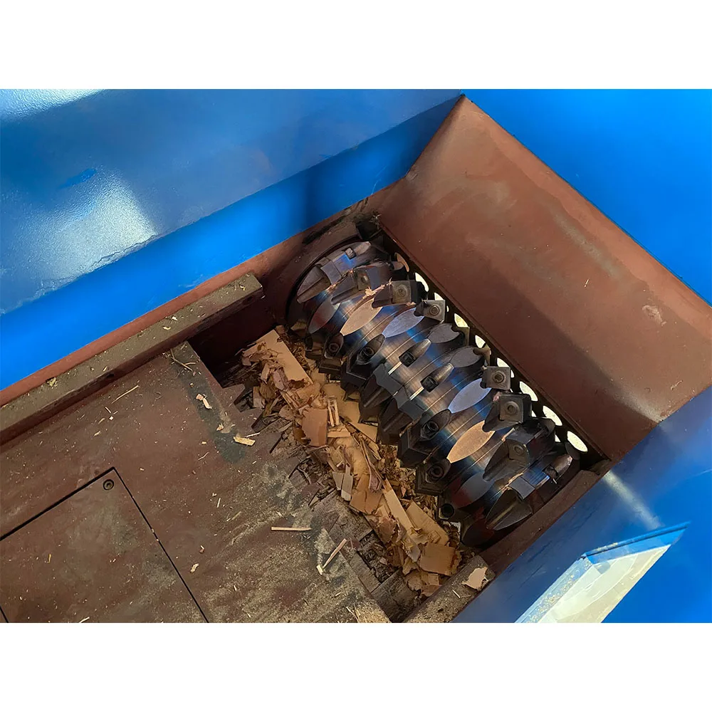 Tela Shredder, madeira compensada, espuma