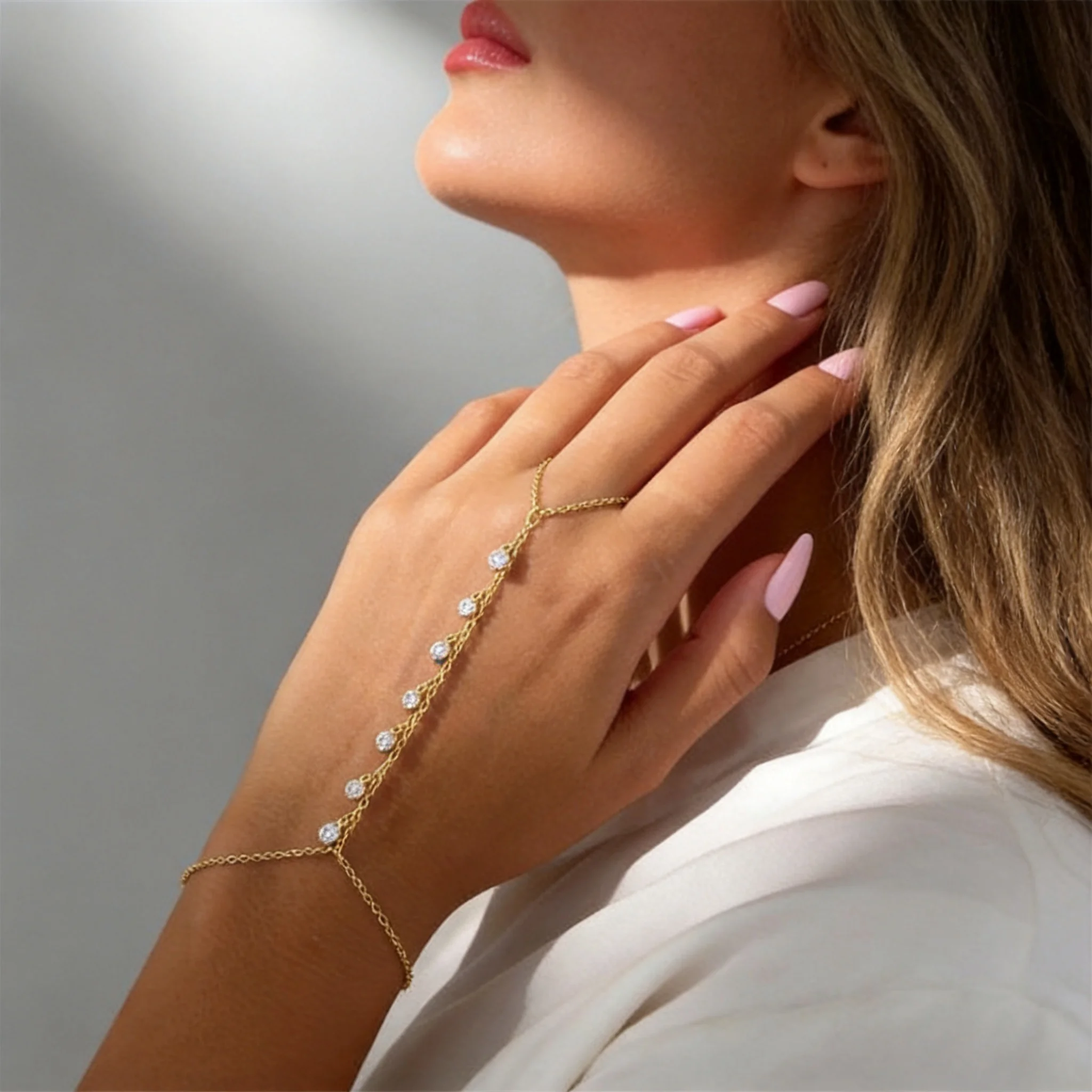 Glänzende Zirkon-Quasten-Fingerarmbänder für Frauen Einfache Goldfarbene Geometrische Ring-Verbindungsarmbänder Ästhetischer Partyschmuck Geschenke – Detail 2