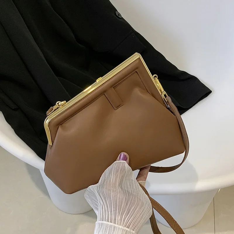 

Retro Texture Women's Crossbody Bag Fashionable Single Shoulder Triangular Square Handbag for Instagram Popular Style