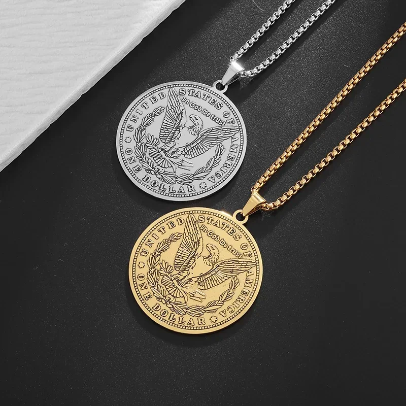 Stainless Steel Domineering Vulture Pendant Necklace Suitable for Men and Women Punk Trend Amulet Jewelry