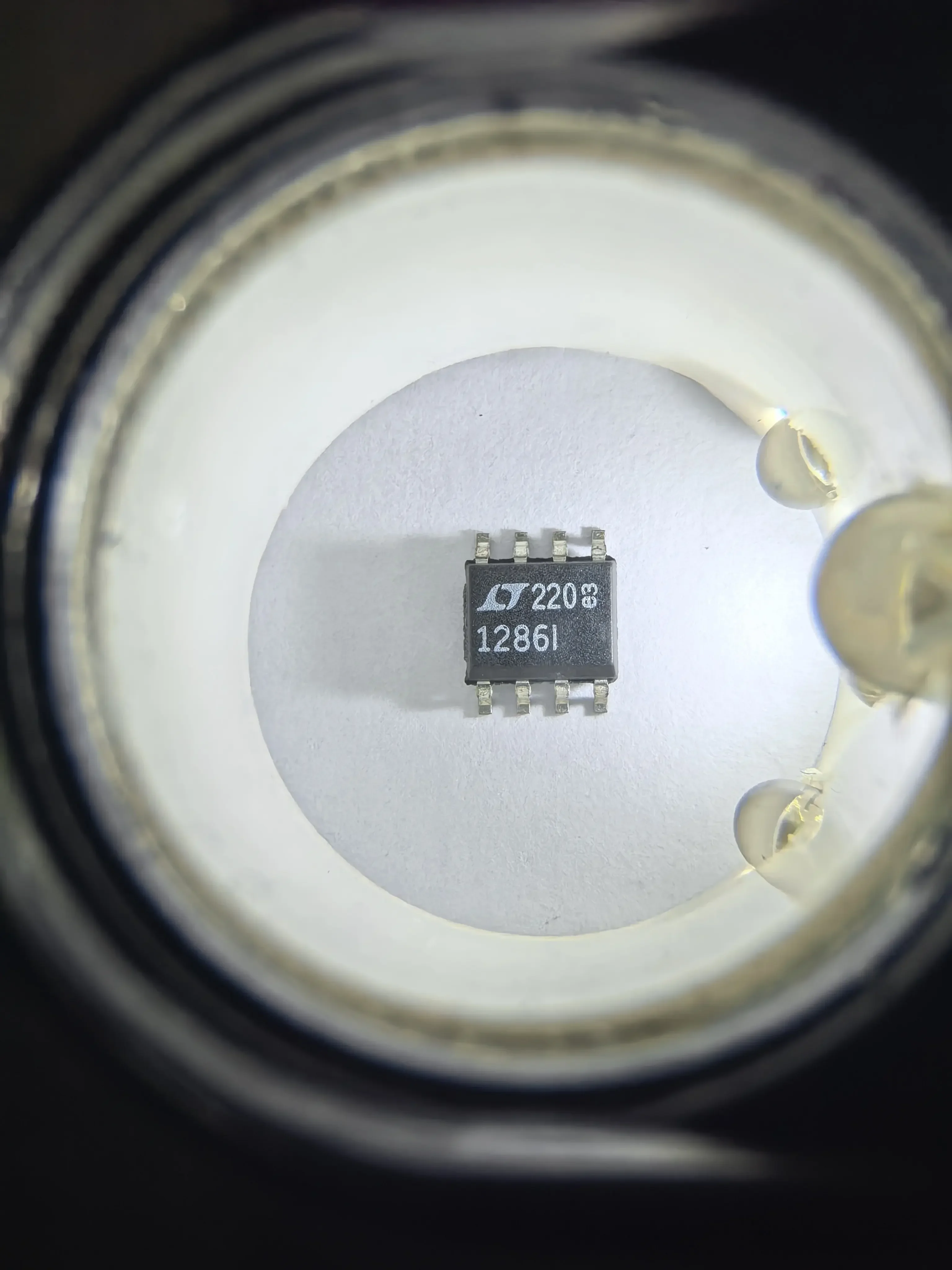 LTC1286CS8 LTC1286IS8 LTC1286 - Micropower Sampling 12-Bit A/D Converters In S0-8 Packages