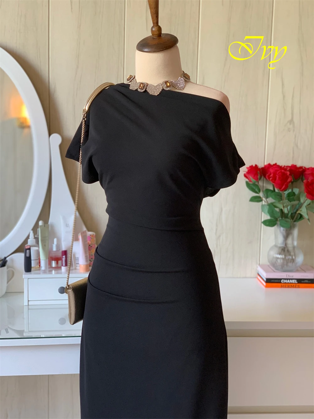Customized Simple Off the Shoulder Sleeveless Evening Dress Delicate Jersey Prom Dresses Temperament Black Homecoming Gowns
