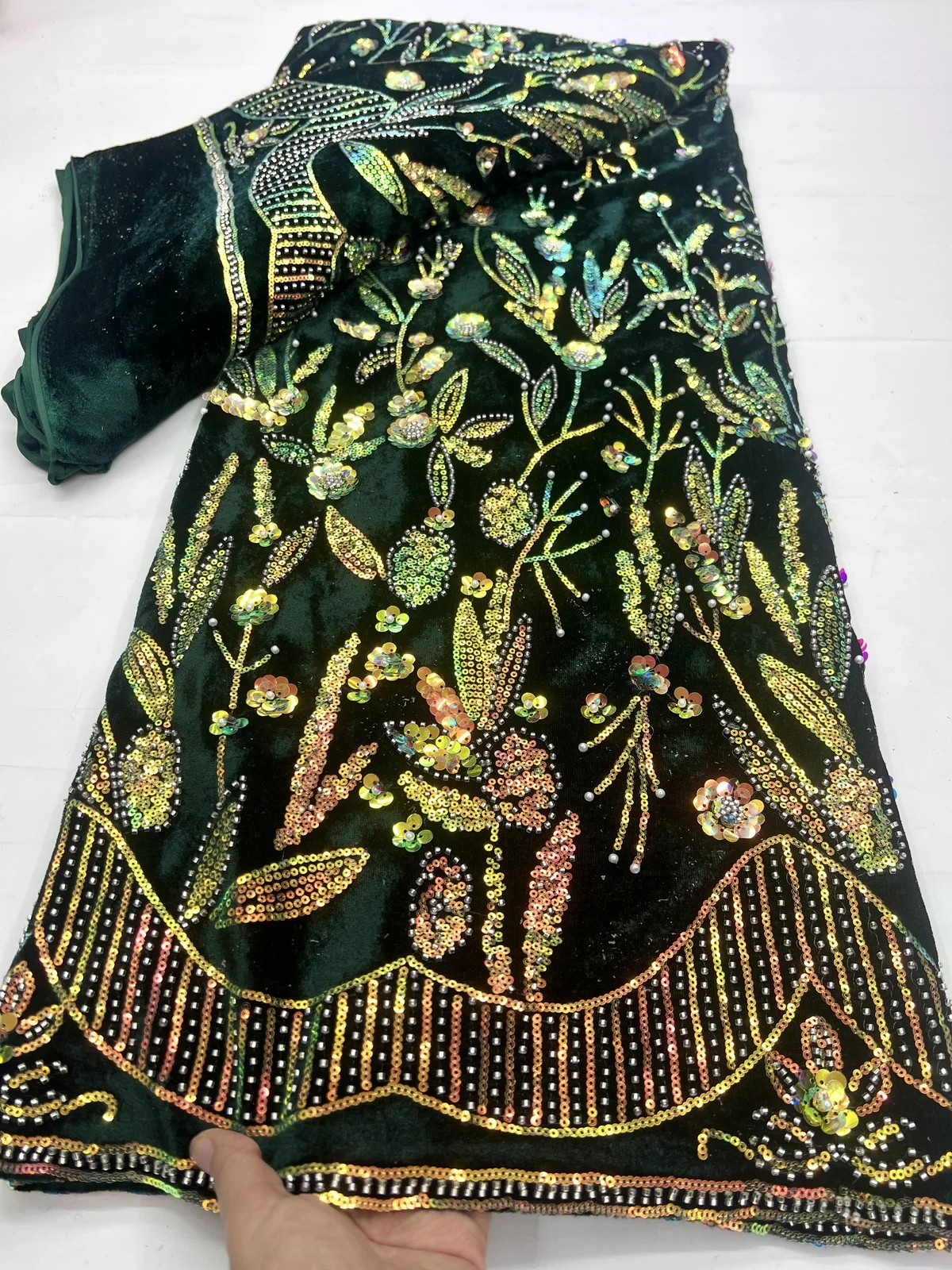 

Зеленая африканская бархатная кружевная ткань 2026, высококачественная новая кружевная ткань с вышивкой пайетками, французская нигерийская кружевная ткань для праздничного платья LHD26141