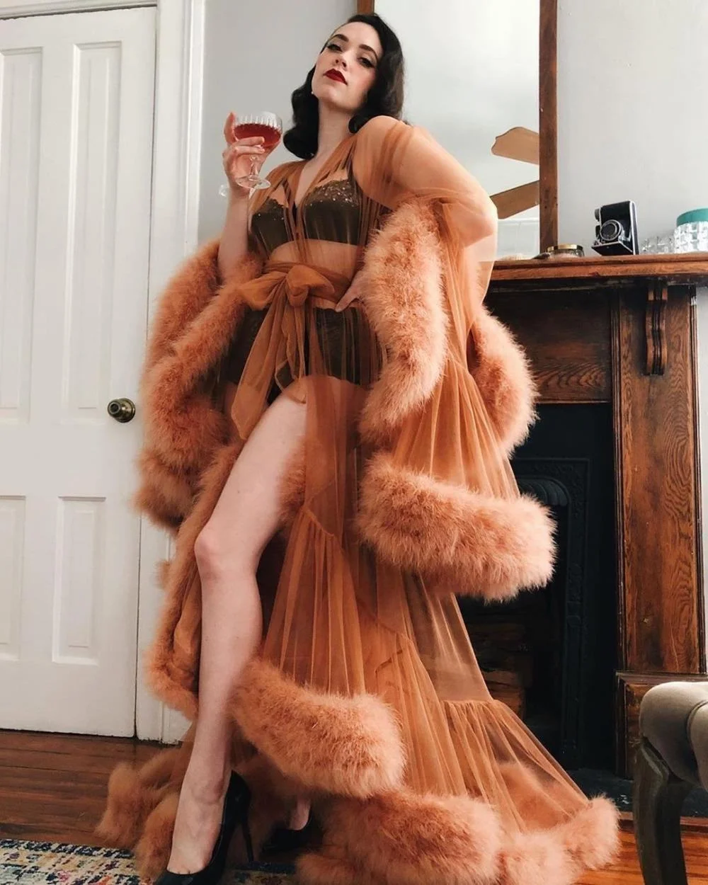 

BathGown Women's Feather Edge Tulle Illusion Long Bridal Robe Wedding Scarf New Fur Winter Kimono Pregnant Dress Custom Made