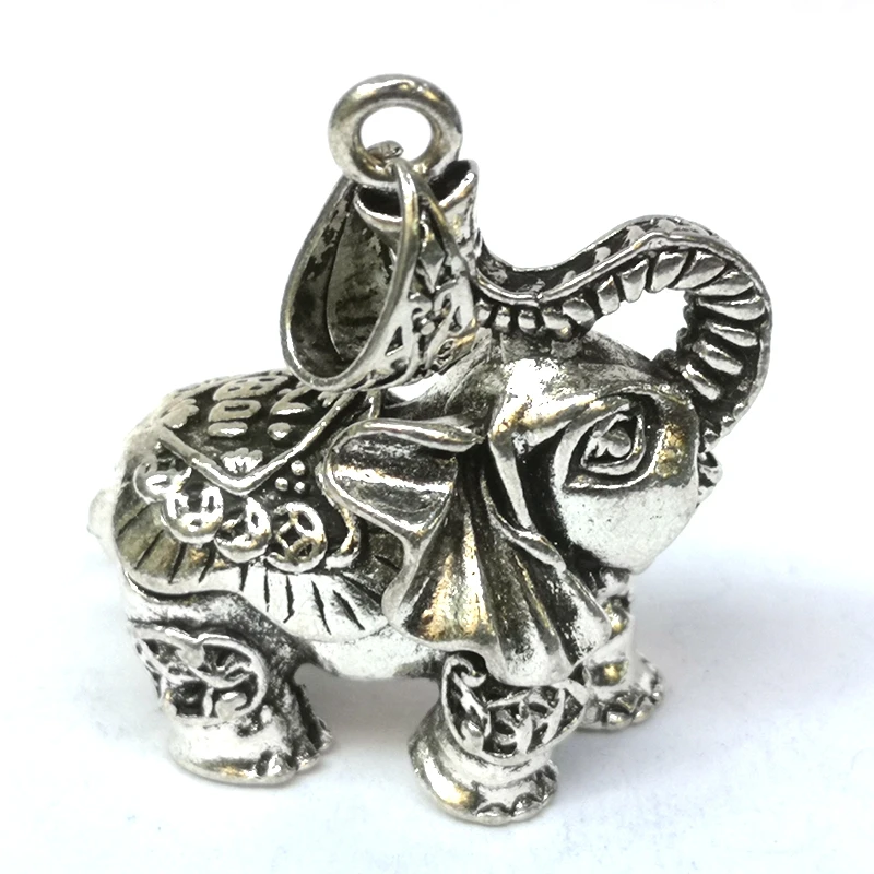 YIZHU CULTUER ART Size 5 × 4.5 cm Chinese Tibet Silver Carving Elephant Statue Pendant Gift Collection
