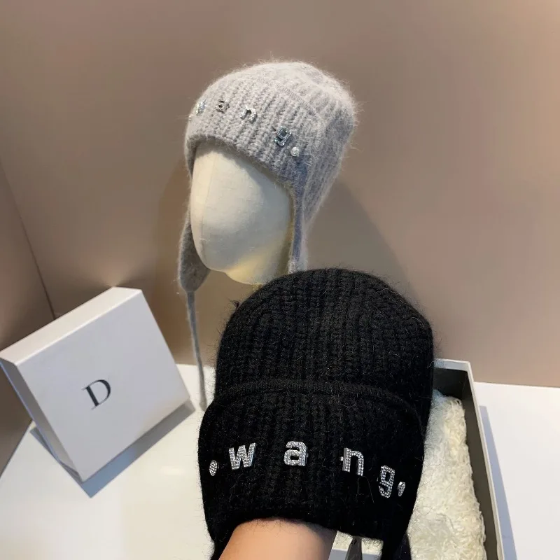 

​​2025 Rabbit Fur Beanie Women Warm Earmuffs Wang Letter Celine Style Soft Knit Outdoor Luxury Winter Free Shipping​​