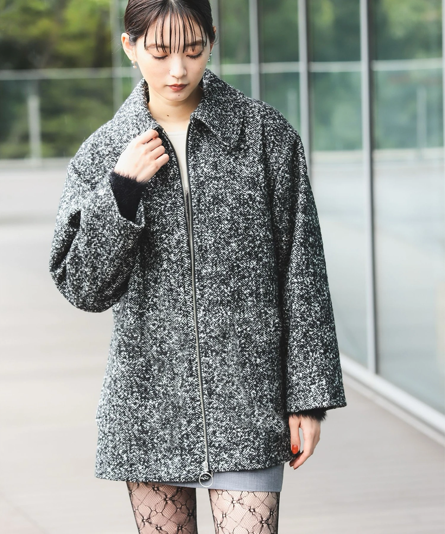 

Шерстяное пальто Ray BMS из смесовой шерсти, коллекция Осень-Зима 2024, с длинными рукавами, стандартными манжетами, из других материалов, 100% шерсть, осенний сезон, женская мода, премиум-класс.