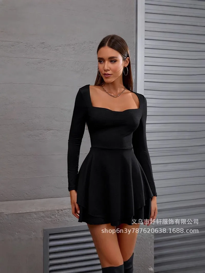 Sommerkleid für Damen, schmal geschnitten, mit eckigem Ausschnitt, Dreiviertelärmeln, einfarbig, plissiert, elegant