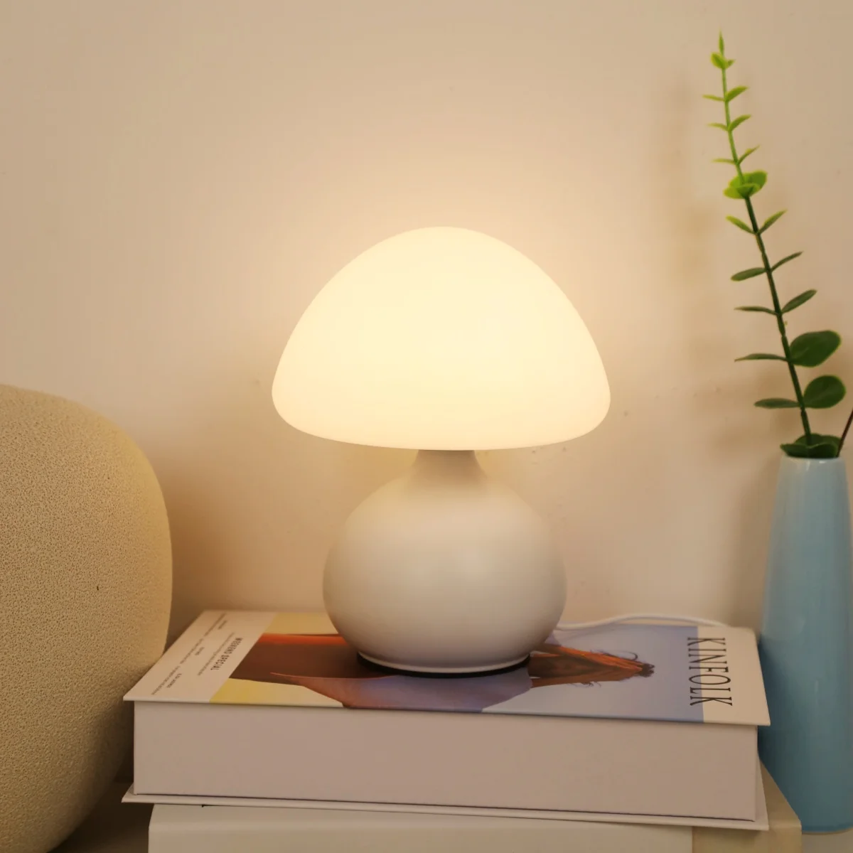 Modern minimalist mushroom table lamp with three color switching and infinite dimming for home decoration atmosphere table lamp