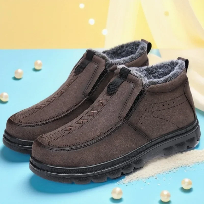 Stivali da neve da uomo casual caldi e resistenti al freddo Slip-On Vendita da lavoro Calzature di lusso di alta qualità Comode scarpe invernali da uomo in pelliccia di moda