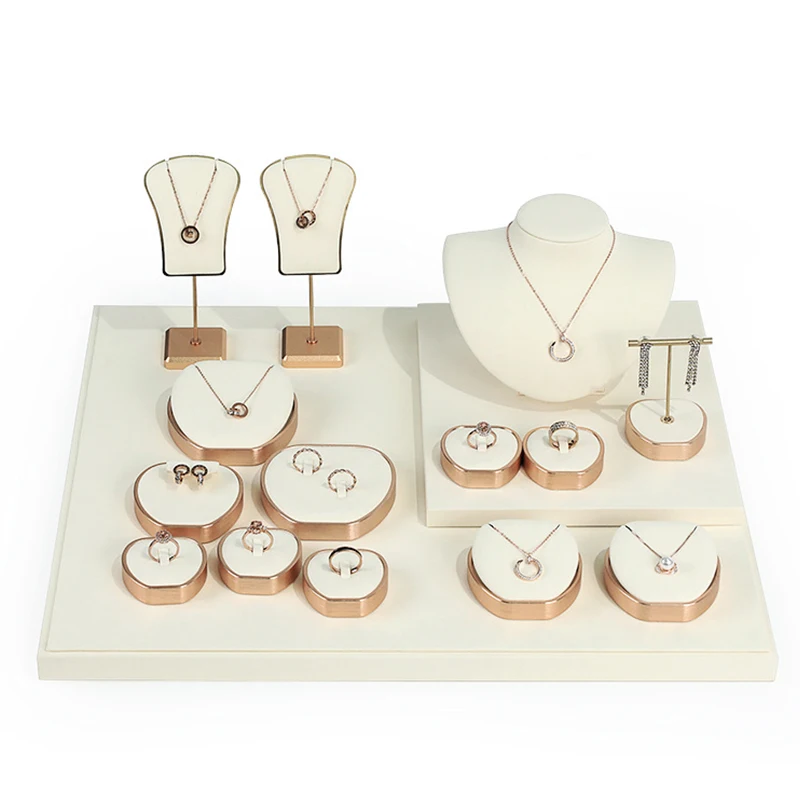 

Подставка для демонстрации ювелирных изделий: бежевая микрофибровая подставка для ожерелий, колец, браслетов, серег, витрина для украшений на прилавок