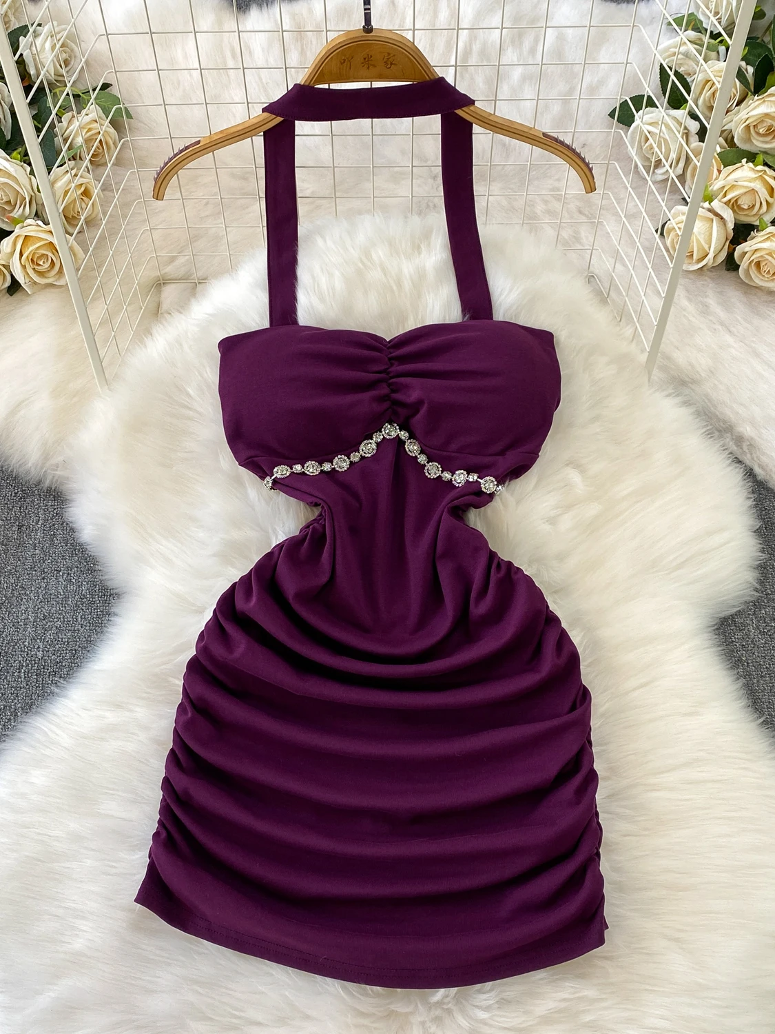 

Сексуальное женское платье с открытыми плечами и бриллиантами, осень-зима, плиссированное облегающее платье с высокой талией, облегающее платье