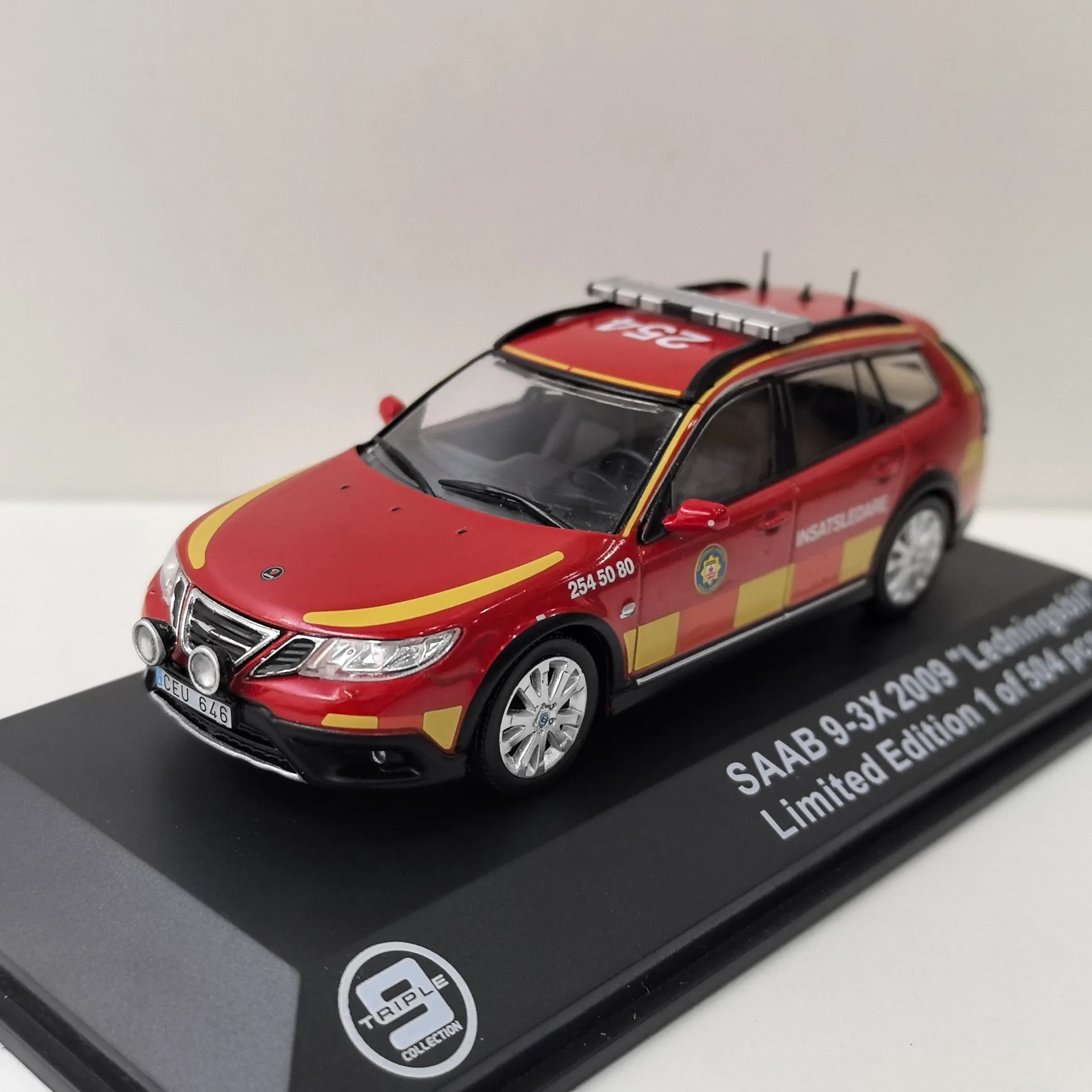 

Diecast T9 IXO 1/43 Scale SAAB 9-3X 2009 Saab Alloy Car Model Collectible Toy Gift Souvenir Display Ornament