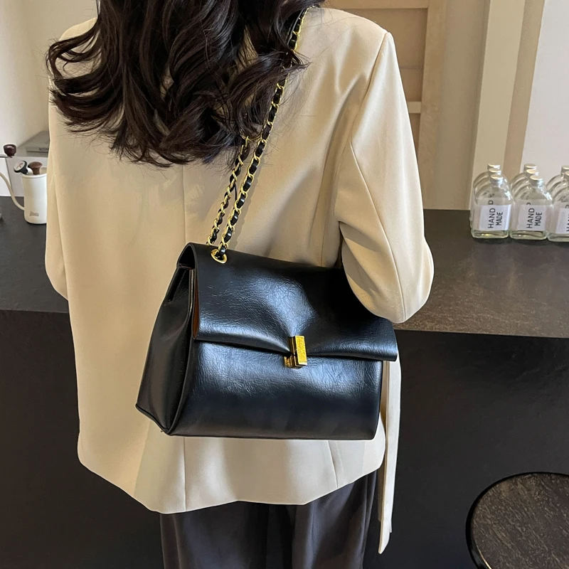 LEFTSIDE Retro Pu Leather Flap Bags for Women 2024 Y2K Korean Fashion Women Chain Crossbody Bag Women Shoulder Bag Handbags