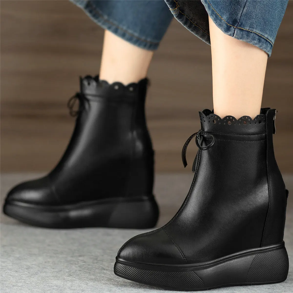 

Winter Platform Pumps Shoes Women Genuine Leather Super High Heels Ankle Boots Female Pointed Toe Fashion Sneakers Casual Shoes