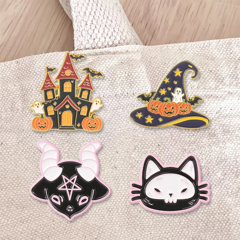 Spukhafte Geister-Kürbis-Fledermaus-Schloss-Emaille-Abzeichen, dunkle okkulte rosafarbene Hornkatze, Reversnadel, Halloween-Kostüm-Accessoire, Brosche – Detail 3