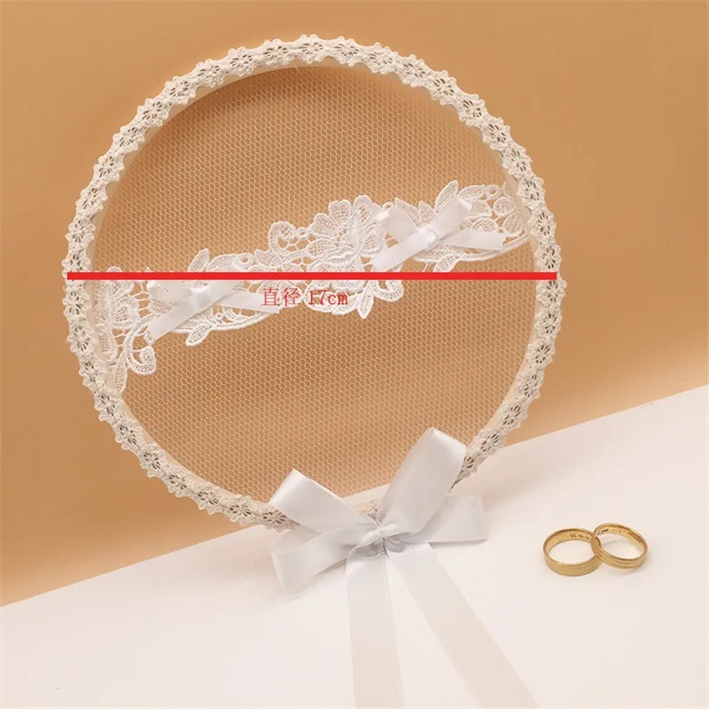 1pcs White Wood Lace Round Ring Pillow Holder Cushion Bearer Engagement Photo Props Wedding Decor Proposal Marriage Ring Pillow